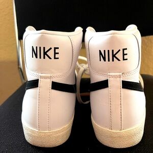 Nike Blazer Mid 77 sneaker high top